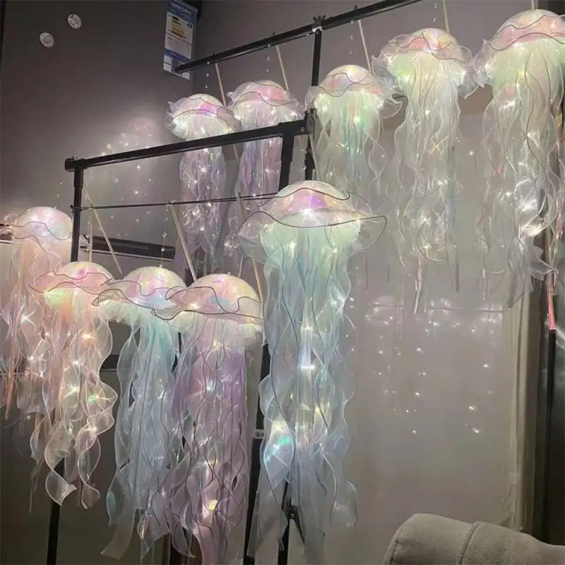 Petite lampe meduse, veilleuse reposante ambiance fantastique