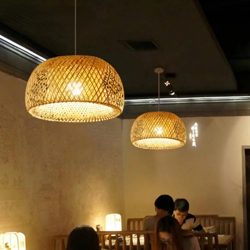 Suspension en bambou tissé à la main, lustre de plafond style rotin - Habitat Bois Lumière